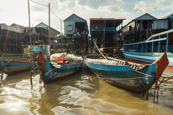 Kompong Phluk Floating Village Private Half-Day Tour - The flooded mangrove canoe option