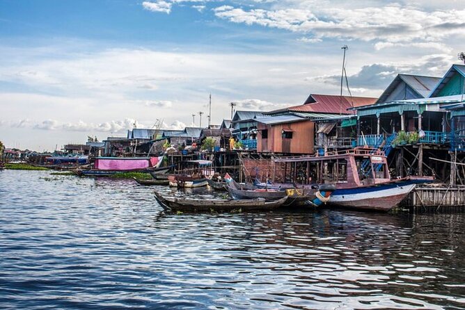Kompong Phluk Village Tonle Sap Lake Half-Day Tour From Siem Reap - Local food, snacks, and the market stop