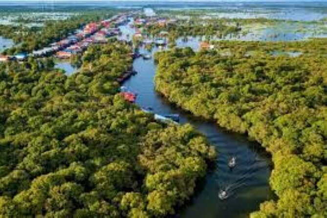 Kompong Phluk Village Tonle Sap Lake Half-Day Tour From Siem Reap - The ride from Siem Reap to the village