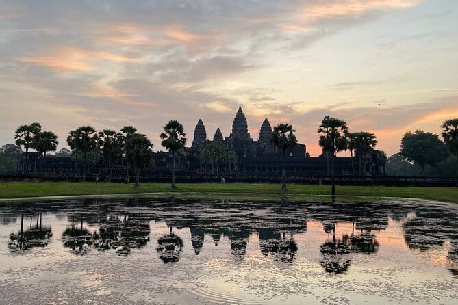 Kulen Mountain Beng Mealea and Tonle Sap Tour in Siem Reap - A quiet visit to Preah Ang Thom