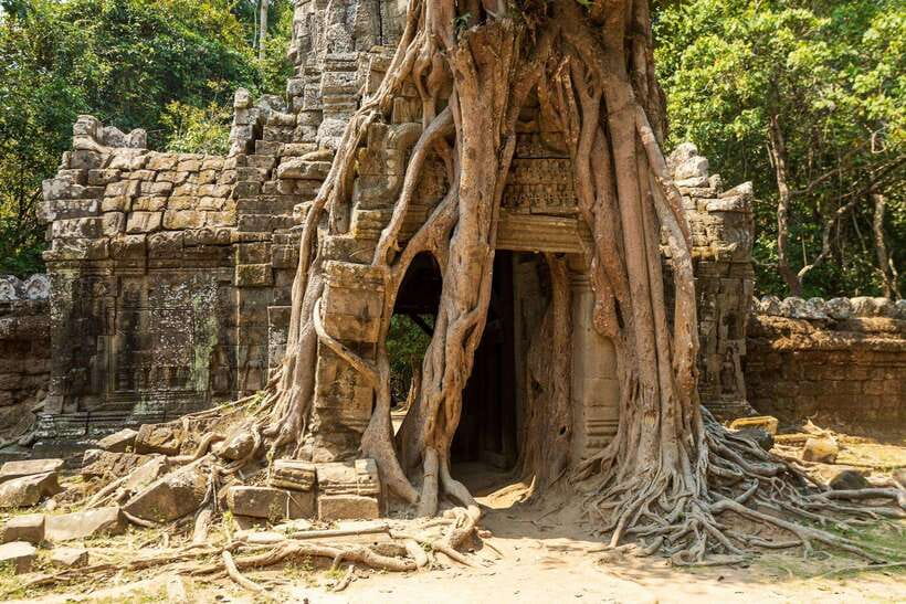 Luxury Private 2-Day Angkor Wat with English or German Guide - Phnom Bakheng sunset, with an important warning