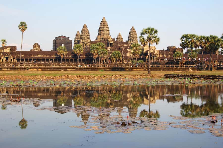 Luxury Private 2-Day Angkor Wat with English or German Guide - Your first morning at Angkor Wat