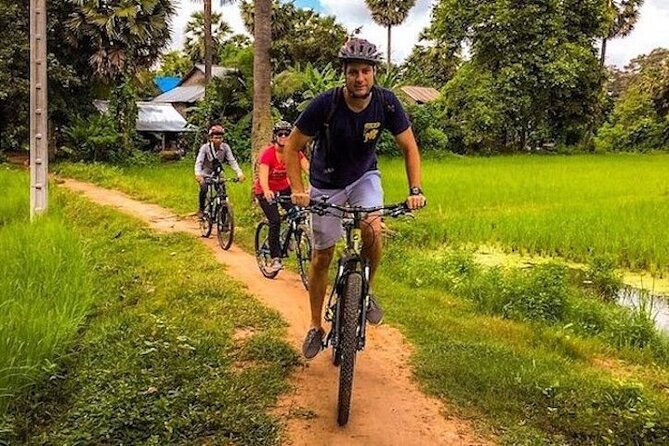 Morning Village & Countryside Bike Experience – Siem Reap - Leaving Siem Reap behind by bicycle