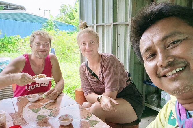 Morning village tour Livelihood tour with Local Product discover - Rice paper made by hand