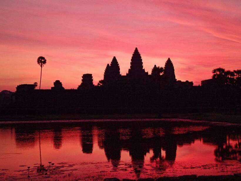 One Day Angkor Wat Trip with Sunrise - Bayon and the faces of Angkor