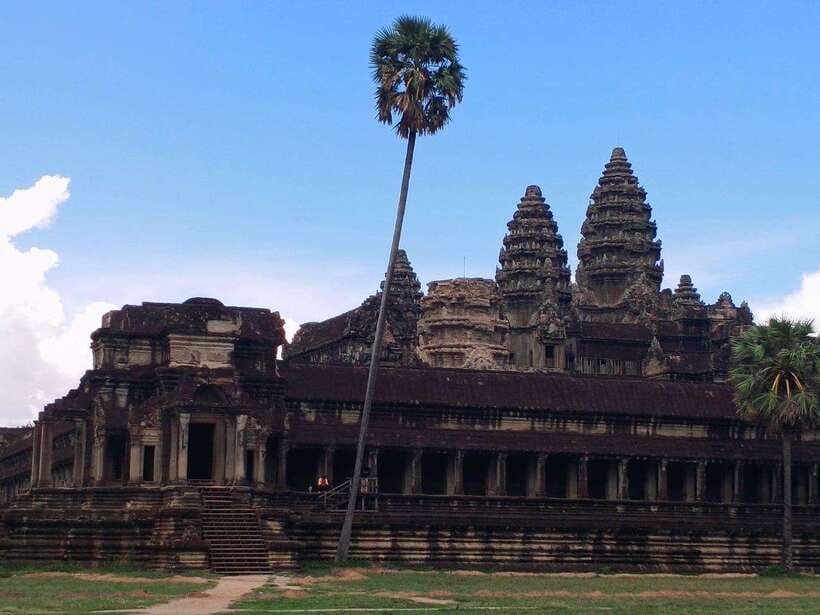One Day Angkor Wat Trip with Sunrise - A shaded pause before lunch