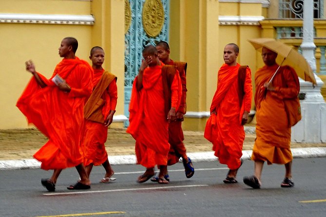 One Day Private Guide Tours History in Phnom Penh Incl. admission - The National Museum and Cambodia’s ancient art