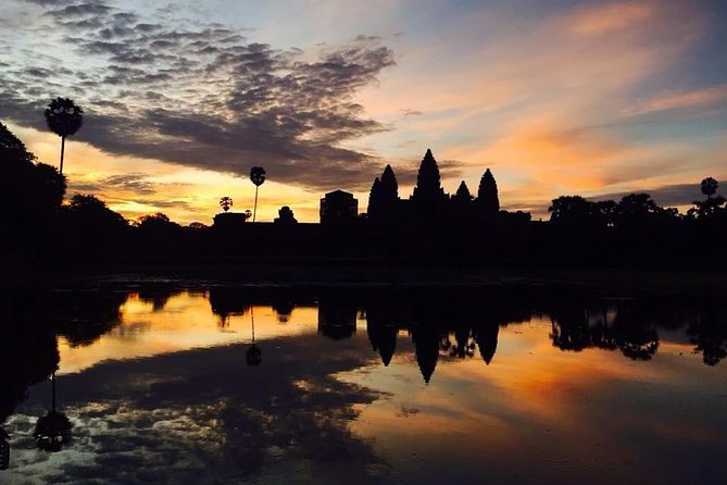 One Day tour with sunrise in car with A/C or Van & Guide. - Who should book this one-day Angkor tour