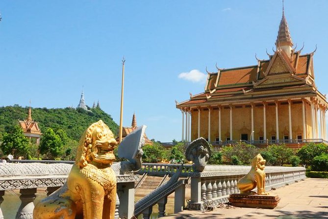 Oudong and Koh Chen Island - Full Day Cruise & Tour with English speaking guide - The tuk-tuk ride toward Oudong Mountain