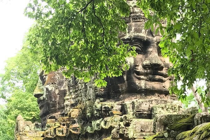 Personalised Angkor Wat Sunrise Off-the-Beaten Track Tour - Local villages and the road between temples