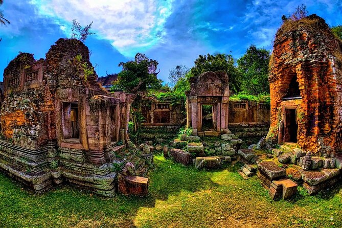 Phnom Chisor & Tonle Bati Private Tours from Phnom Penh - Tonle Bati Pagoda’s Decorative Pause