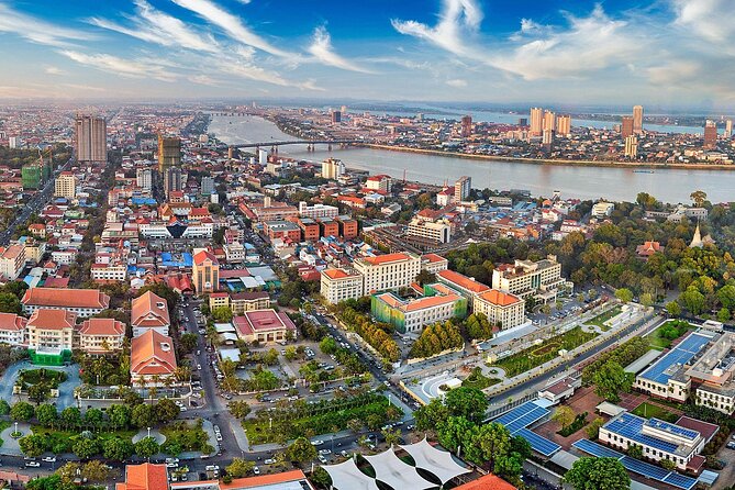 Phnom Pehn City Must See Highlight Guided Tour - Starting with Wat Phnom and the city’s name
