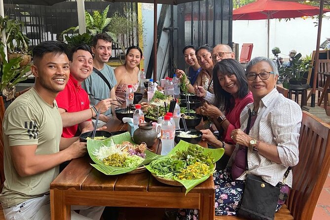 Phnom Penh Authentic Evening Food Tour 100% By Local - Why this Phnom Penh food tour is different
