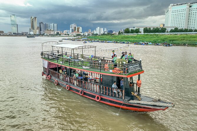 Phnom Penh Bike & Boat Sunset Tour / E-Bike Available - Riding toward Koh Oknha Tei