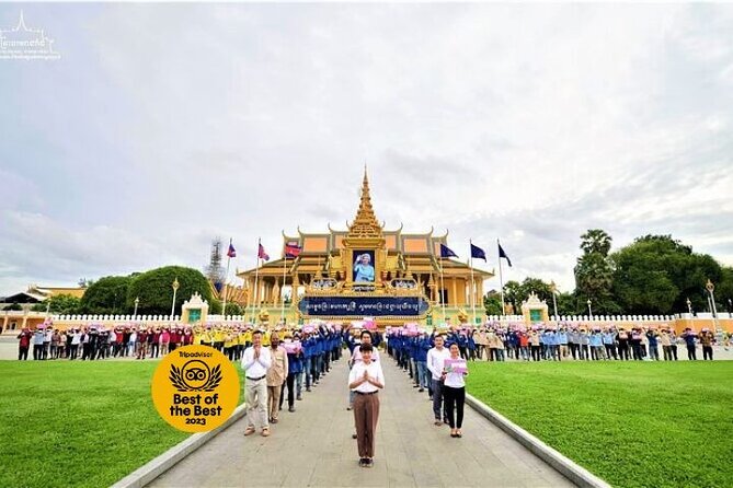 Phnom Penh Full Day Private Tour Included All Admission Tickets - Royal Palace and Silver Pagoda: Phnom Penh’s formal face
