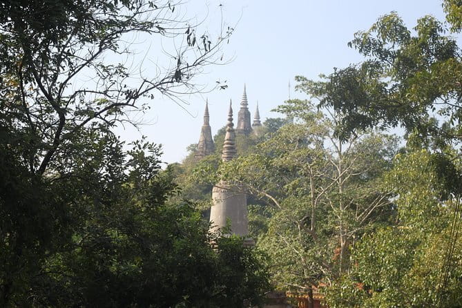 Phnom Penh: Highlights Tour Including National Museum - Independence Monument and Cambodia’s modern story