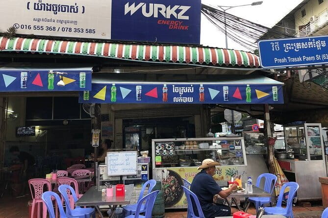 Phnom Penh Night City Highlights & Local Food tour by Tuktuk - Why this Phnom Penh night tour works