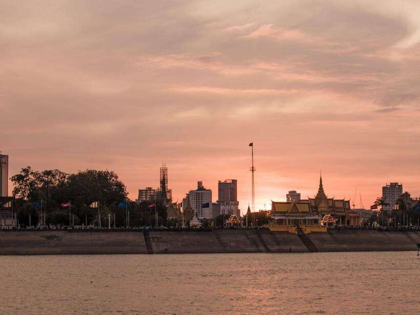 Phnom Penh: Sunset Cruise on Kanika Boat - Watching the sunset over two famous rivers