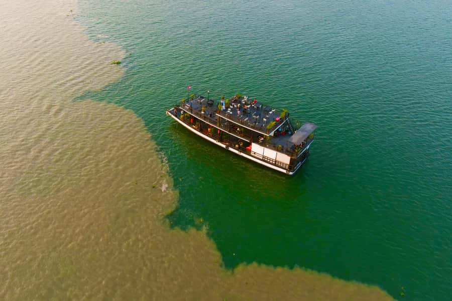 Phnom Penh: Sunset Cruise with Unlimited Beer &Fruit platter - From hotel pickup to the boat