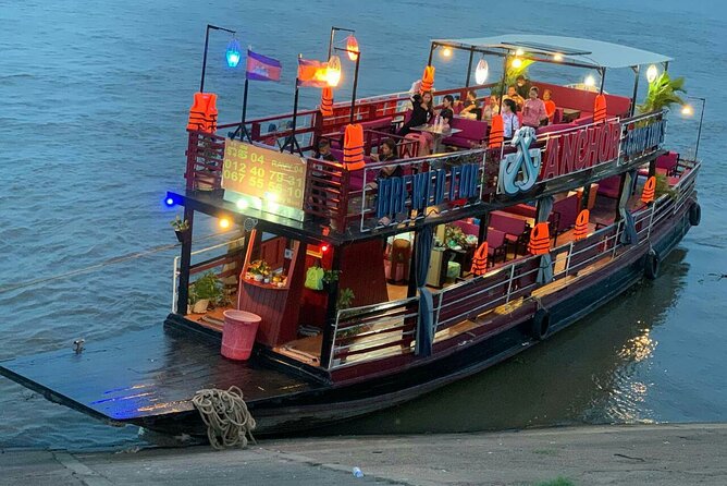 Phnom Penh to Siem Reap Cruise/road tour or Siem Reap/Phnom Penh - Turning a long transfer into a river day