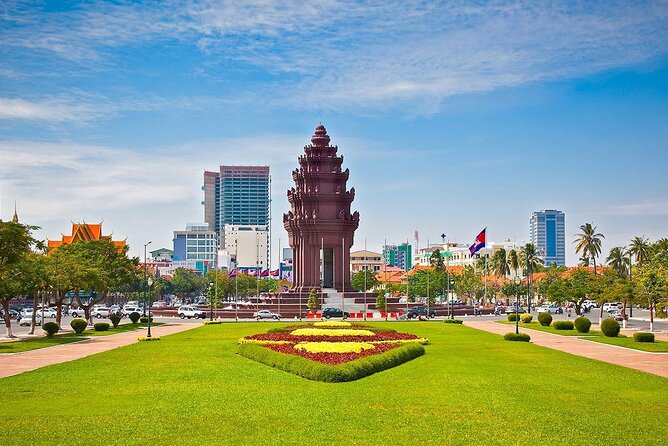 Phnom Penh Tours and Mekong River cruise - The Mekong cruise and the end of the day