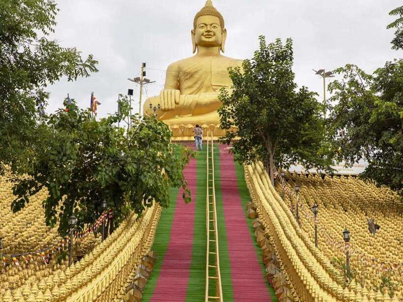 Phnom Tamao Wildlife Center & Buddha Kiri Cambodia Day Tour - Buddha Kiri and the climb lined with Buddhas
