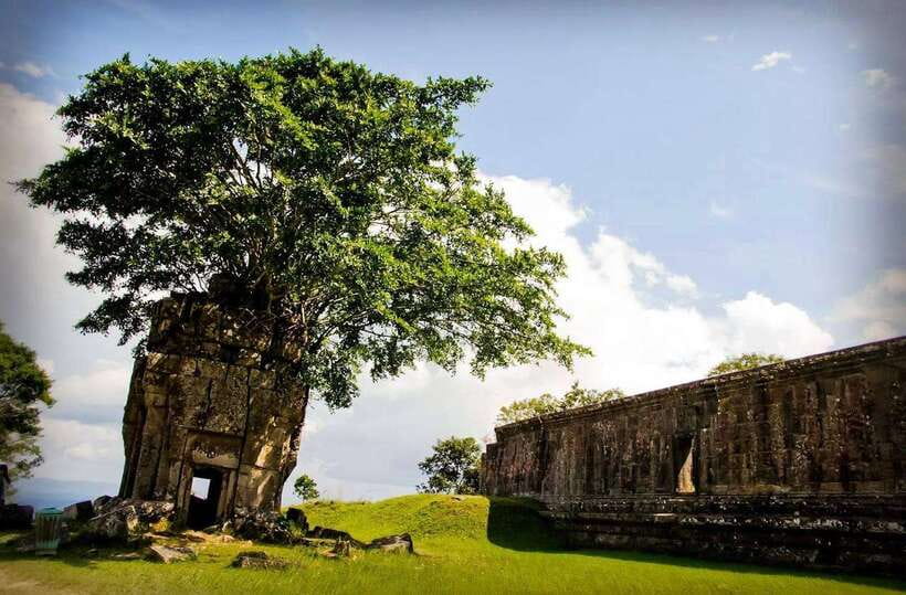 Preah Vihear: Full-Day Preah Vihear and Koh Ker Temple Tour - Koh Ker and its pyramid-shaped temple