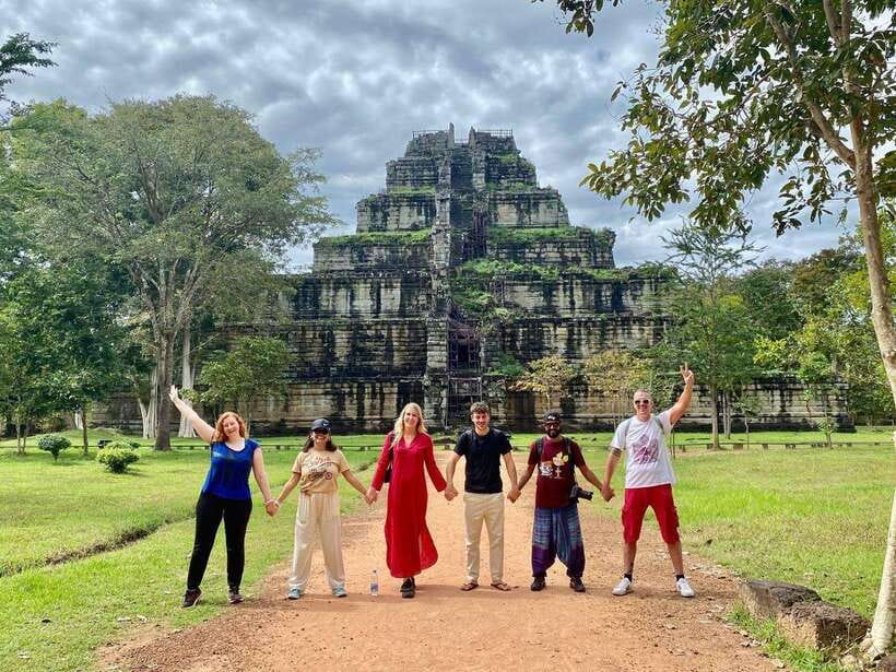 Preah Vihear: Full-Day Preah Vihear and Koh Ker Temple Tour - Smaller Koh Ker ruins: Prasat Ling and beyond