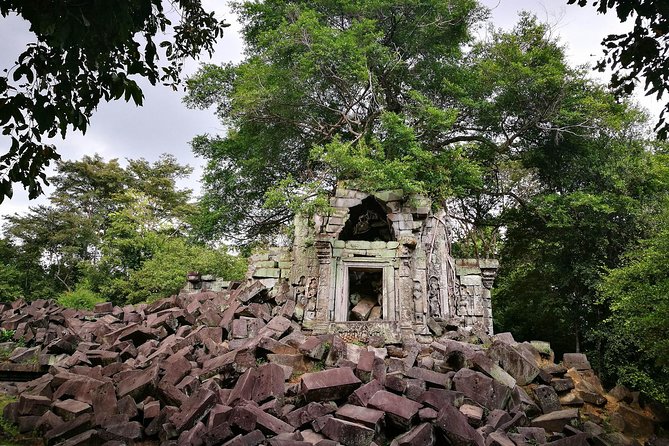 Preah Vihear, Koh Ker & Beng Mealea Tour - Koh Ker and the seven-tiered Prasat Thom pyramid