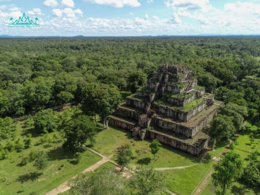 Preah Vihear Temple Koh Ker & BengMealea Tour from Siem Reap - The long road from Siem Reap