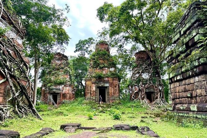 Preah Vihear temple - Koh Ker & Other temple with Small Group - Prasat Pram and five surviving towers