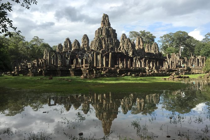 Private 2 Days Angkor Wat Sunrise, Floating Village & Beng Mealea - Kompong Khleang shows life on Tonle Sap