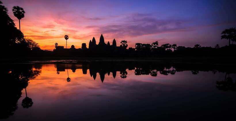 Private Angkor Sunrise, Guide Breakfast and Tuktuk included - Why Angkor sunrise is worth the early alarm