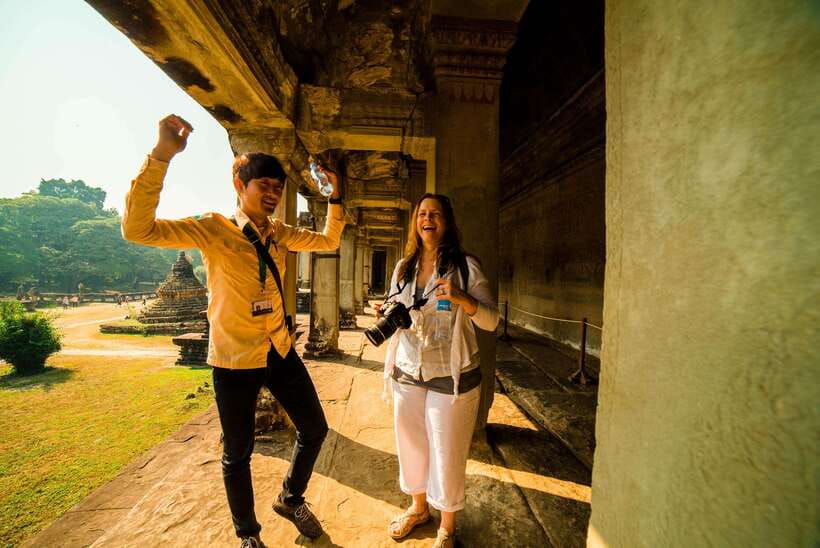 Private Angkor Sunrise, Guide Breakfast and Tuktuk included - Angkor Wat’s galleries and carved corridors