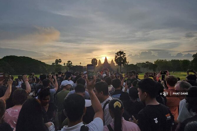 Private Angkor Sunrise Guided Tour - Angkor Wat requires more than a quick photo