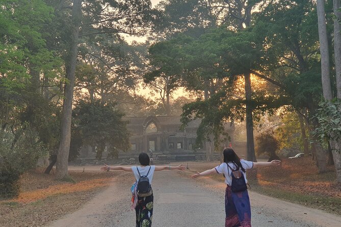 Private Angkor Sunrise & Major Temples Tour by English Speaking SUV Car Driver - Why the sunrise start matters at Angkor Wat