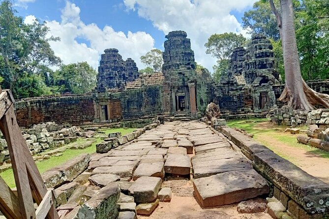 Private Angkor Wat Guided Sunset Tour - What to wear and carry