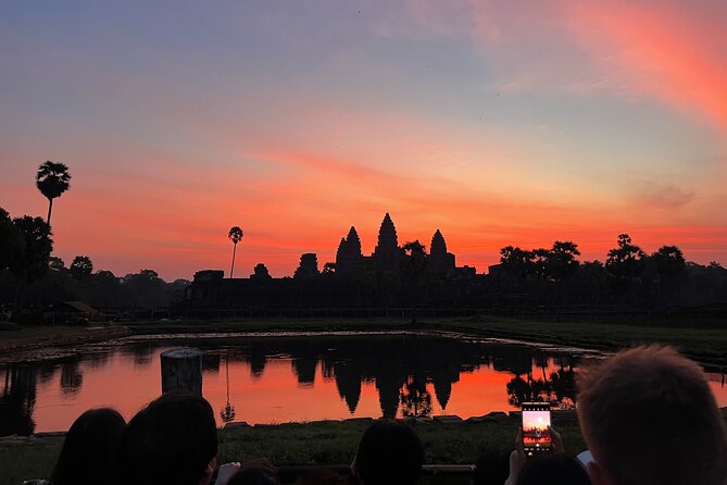 Private Angkor Wat Sunrise Tour with Lunch Included - Why the 4:30 am start matters