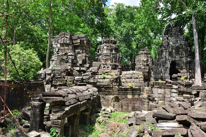 Private Banteay Chhmar, Banteay Toap & Ang Trapaeng Thma Guided Tour - Ang Trapaeng Thma, cranes, birds, and wetland time