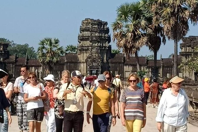 Private Banteay Srei and 4 Temples Guided Tour - East Mebon adds another architectural comparison