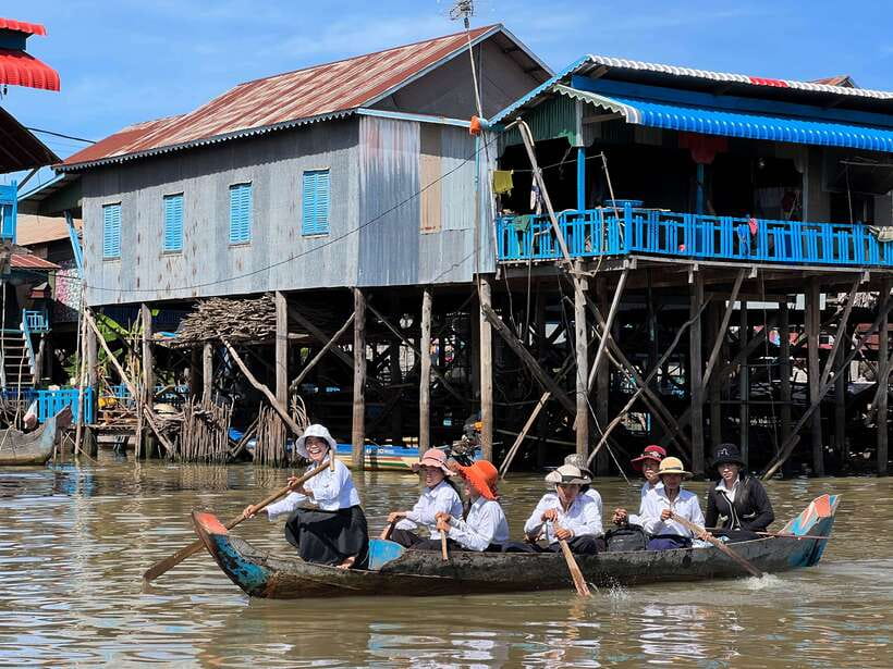 Private Beng Mealea and Floating Village Tour with Sunset - What to bring and who should book