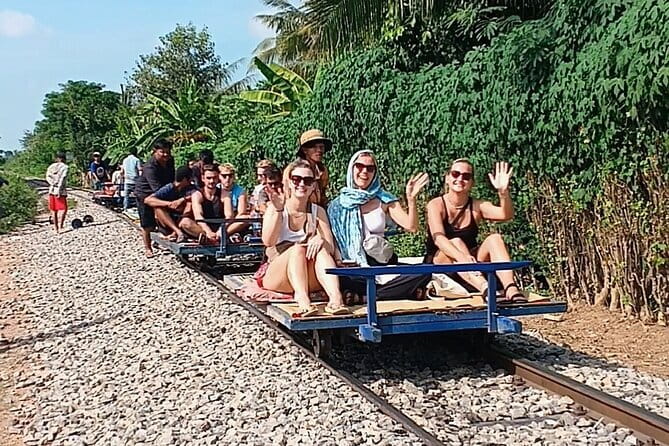 Private Boat from Battambang to Siem Reap via Tonle Sap Lake - Arriving at the Siem Reap pier