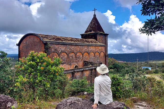 Private Bokor tours by Rickshaw/SUV Car - The long climb to Bokor Mountain
