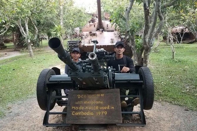 Private City Tour in Siem Reap - Wat Thmey and Cambodia’s painful past