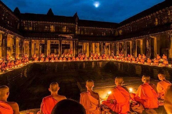 Private Day Angkor Wat Temple and Banteay Srei Temple Tour - Banteay Srei rewards close attention