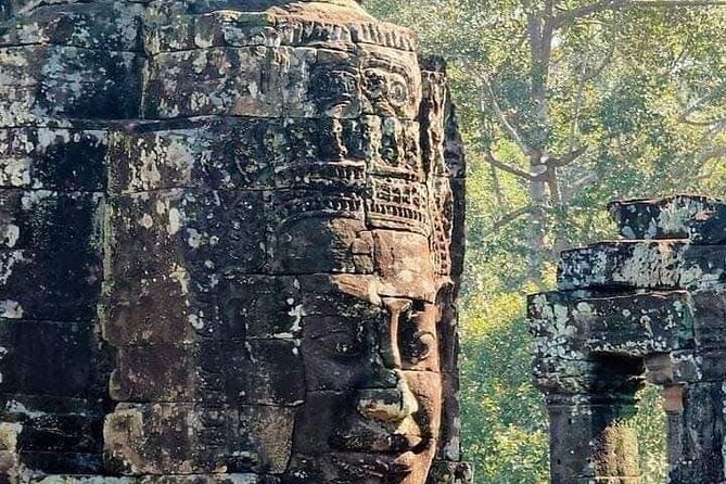 Private guided Full -day Angkor tour with sun set - Phnom Bakheng: finish with a sunset view
