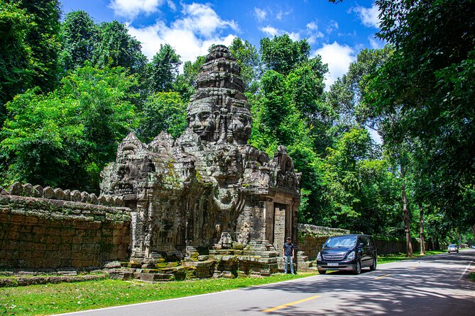 Private Guided Tour To Angkor Wat & Its Surrounding-Angkor Park - Bayon’s stone faces and the problem of midday heat