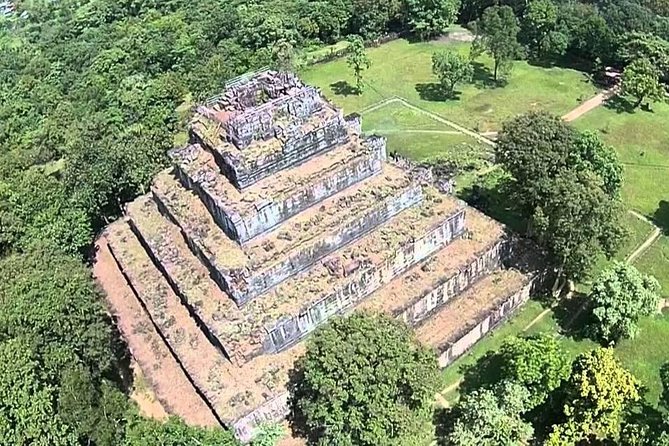 Private Preah Vihear and 2 Temples Guided Tour - Koh Ker and its seven-tiered pyramid