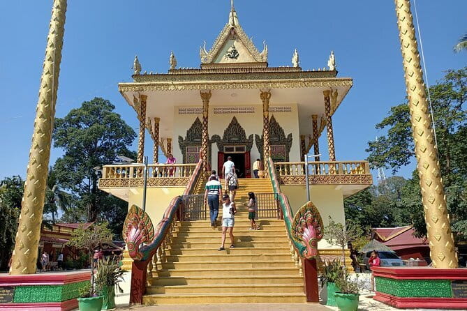 Private Sihanoukville Tour from Pier - Independence Monument and the story of Cambodian independence