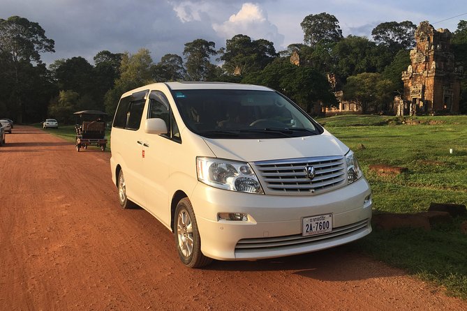 Private Taxi Between Phnom Penh - Siem Reap Stop Sightseeing - Skun and its unusual roadside market